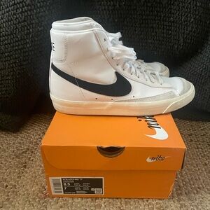 Nike Blazer Mid ‘77